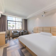 深圳亚悦酒店(翻身地铁站店)