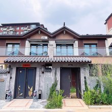 济南亿家小筑(恒大金碧天下雪莱小镇店)