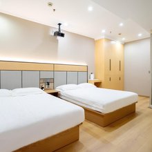 Q酒店(江苏大学店)