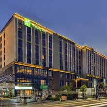 杭州空港假日酒店(永盛路地铁站店)