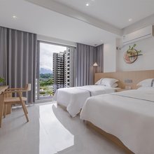 逸稚行民宿(张家界七十二奇楼高铁西站店)
