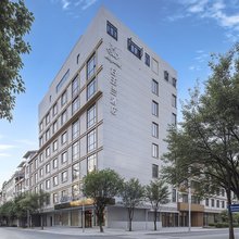 白玉兰酒店(平南中心广场店)