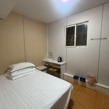 青春主题酒店(上海北路店)