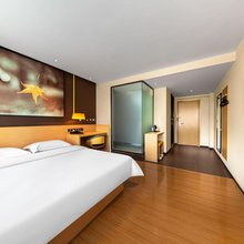 奕璇酒店(新郑西亚斯学院店)