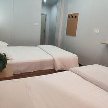 隅见民宿(清明上河园店)