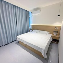 欢栩·Life智能休闲美宿(万岁山武侠城店)