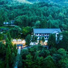 华蓥皛然山居