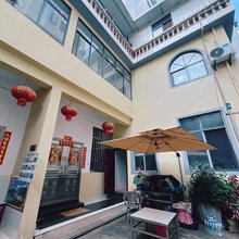 弥勒八方来客温泉民宿(湖泉生态园店)