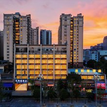 双利福酒店(贵阳泉湖公园西普陀寺店)
