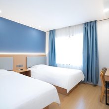 上海民春宾馆(上海杉达学院顾唐路地铁站店)