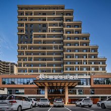 伊宁市政府伊犁河丽呈华廷酒店