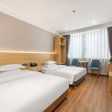 重庆·铭锦华酒店(解放碑步行街洪崖洞店)