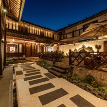大研阁FLOWER花园美宿(丽江古城木府店)