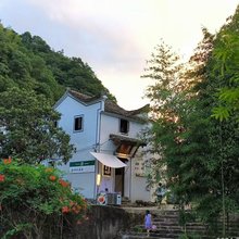 畅晴轻奢复古庭院民宿(杭州富阳龙鳞坝店)