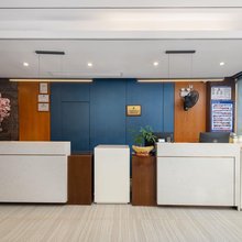 广外假日酒店(广西外国语学院南宁师范大学五合校区店)
