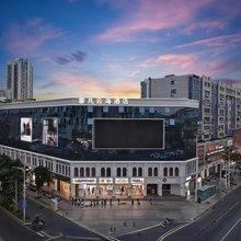 霏凡云海酒店(三亚湾解放路步行街店)