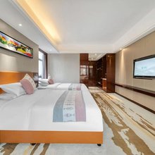华旭商务酒店(湛江鹰展广场赤坎老街店)