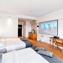 麓屿·高空观景酒店(昆明高铁南站春融街地铁站店)