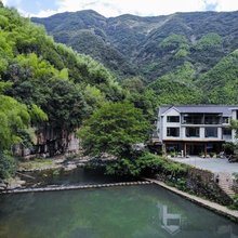 石舍栖岩民宿