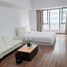 伴夏时光民宿(佛山千灯湖南海万达广场店)