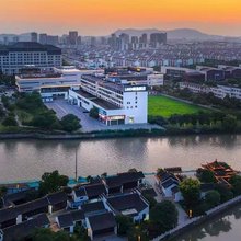LBED精选酒店(寒山寺景区苏州科技大学店)