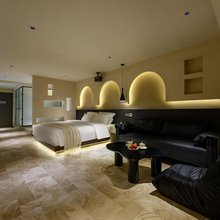 Asher·云上拾海观景酒店(贵阳花果园财富广场店)
