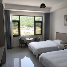 霍山秀和山居
