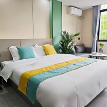 盈锋商务公寓(蛤地地铁站UCC寰宇中心店)
