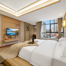 铂菲酒店(隆回汽车总站店)