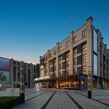 郑州高新区郑州大学亚朵酒店