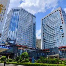 光域电竞酒店(南宁三街两巷朝阳广场地铁站店)