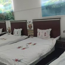 布伦口朝湖民宿