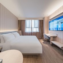 丽景瑞轩电竞酒店