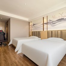 本色电竞酒店(荆州长江大学万达广场店)
