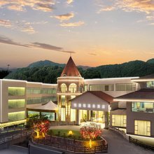 安顺·悦漫致丨CINEMAMTHSCENERYVACAY温泉酒店(平坝南站区政府店)