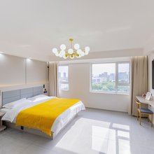 合悦观海影音酒店(烟台大学国际博览中心店)