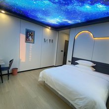 晓溪畔温泉民宿