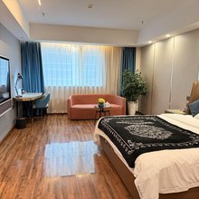 漫棠CC酒店(西安高新医院店)