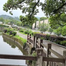 余姚梁弄伴山半水民宿