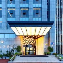 成都喜上万朵酒店(龙潭水乡威灵地铁站店)