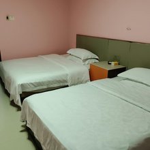 雷州纳福商务酒店