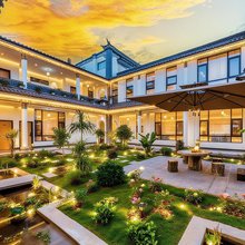 云芩若夏·流光·星光庭院式酒店(洱海龙龛码头店)