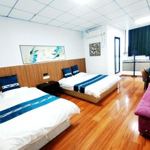 青岛黑先生民宿(火车站中山路店)