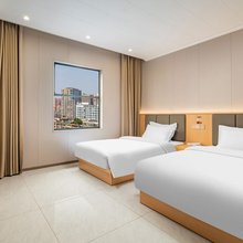 柚简轻奢酒店(四川音乐学院店)