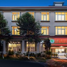 昆明滇池度假区江野连锁花园酒店(滇池海埂大坝店)