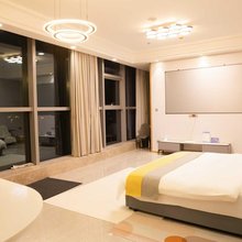 唯欣·SkyView 云端观影·全景轻奢美宿(通州万达广场店)