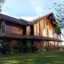 田畔森林木屋酒店