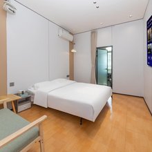 湖边影院美宿(集美杏林万达店)