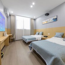 新密市竹语暖居酒店