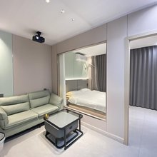 云享安心智能公寓(德龙国际珠宝城店)